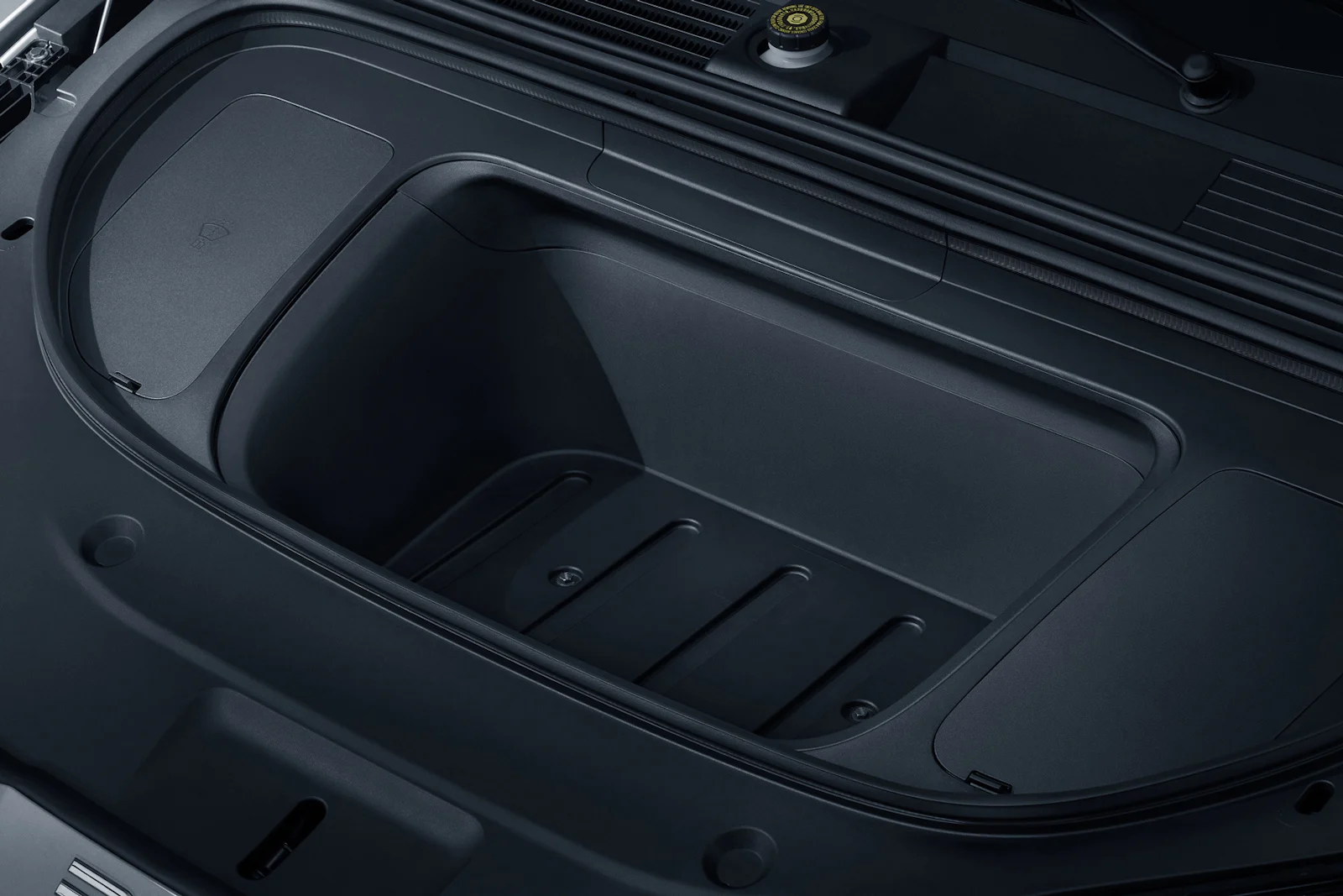 BYD SEAL 2026 foto maleta delantera