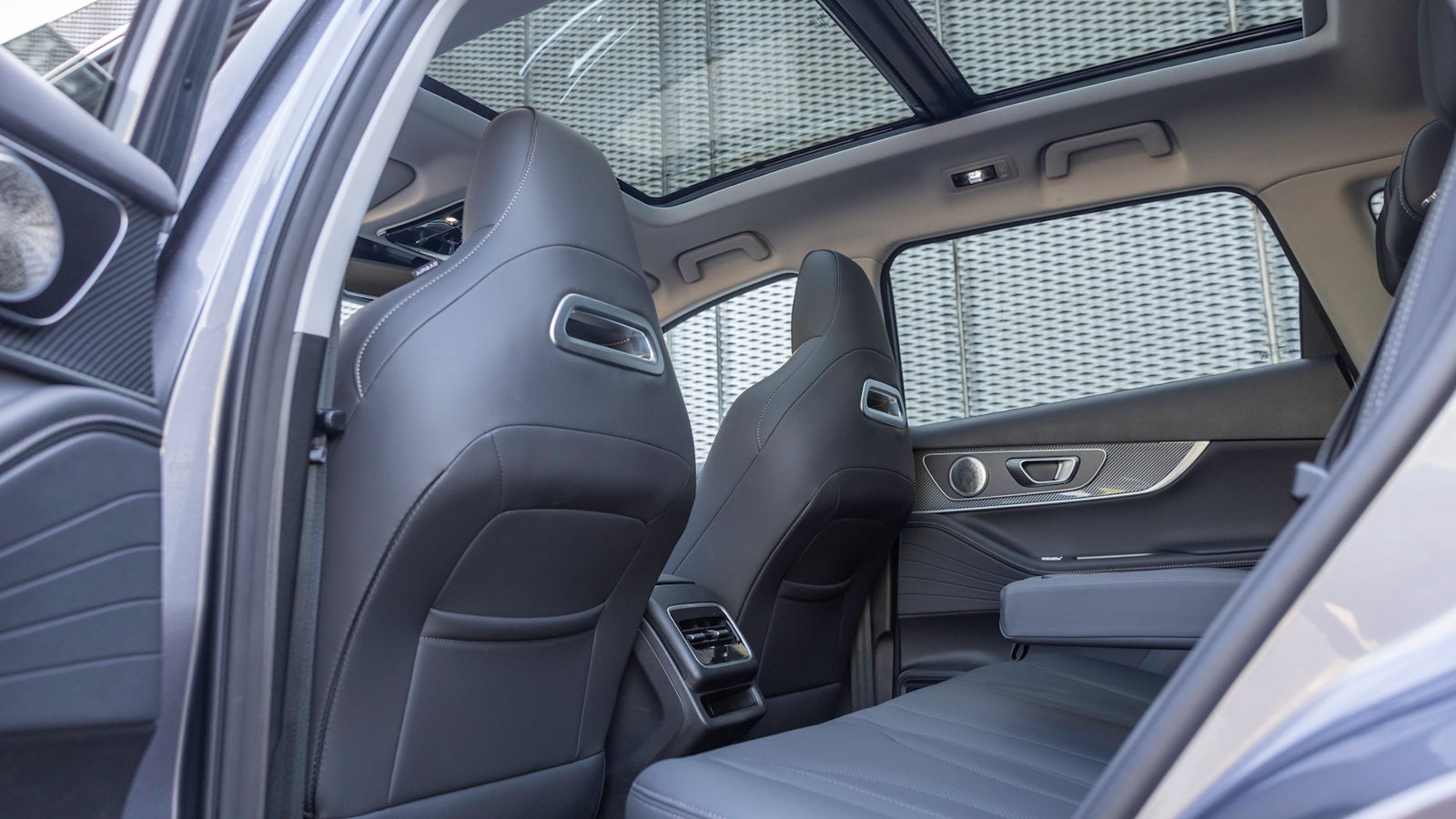 Comparativa EBRO S700 vs MG HS