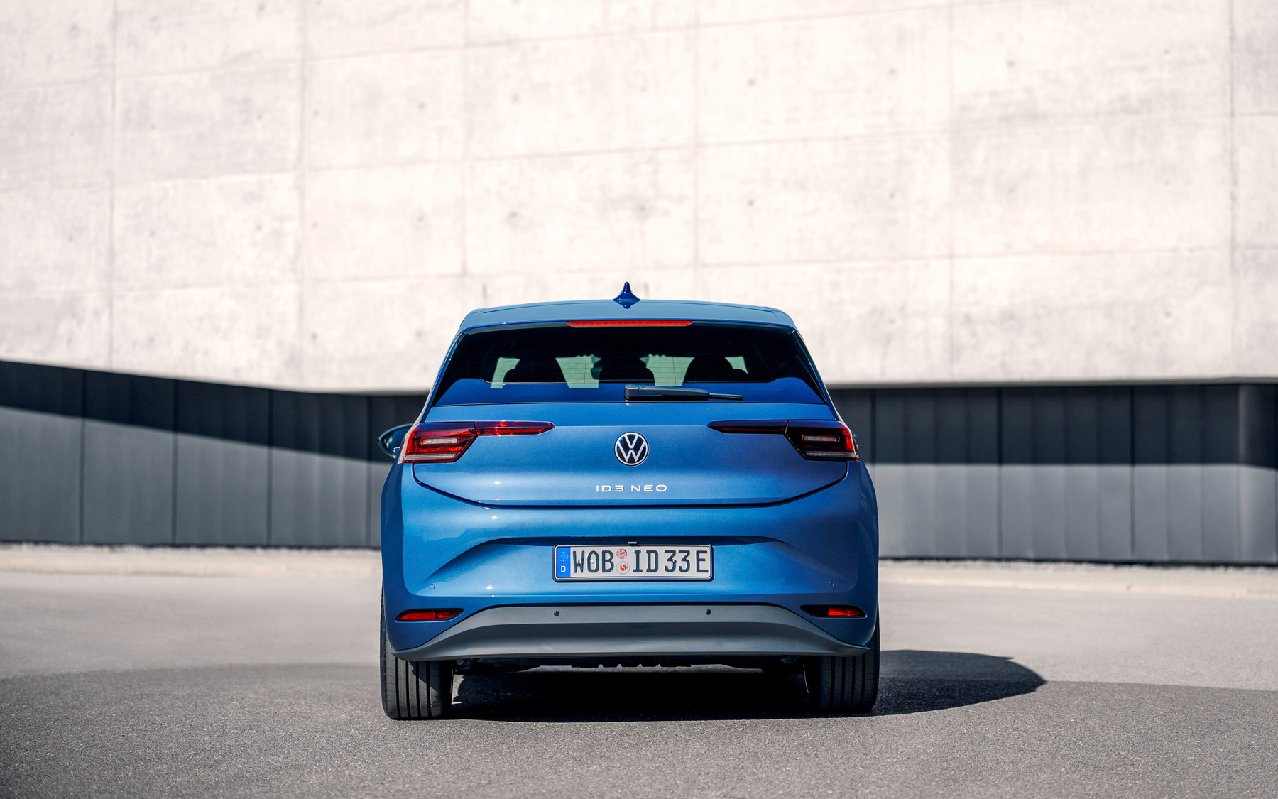 Volkswagen ID.3 foto exterior estática trasera azul