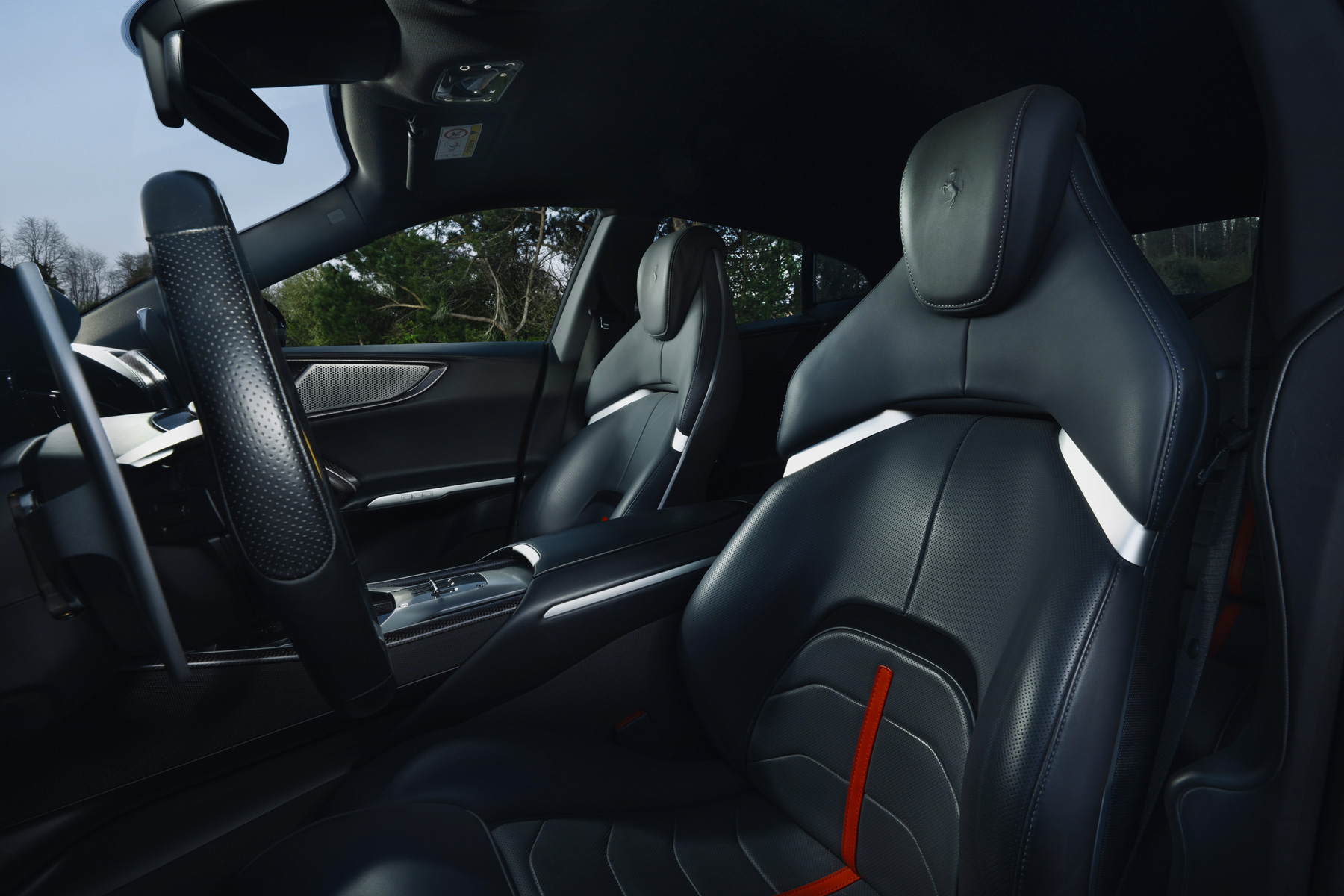 Ferrari Purosangue Handling Speciale foto interior asientos