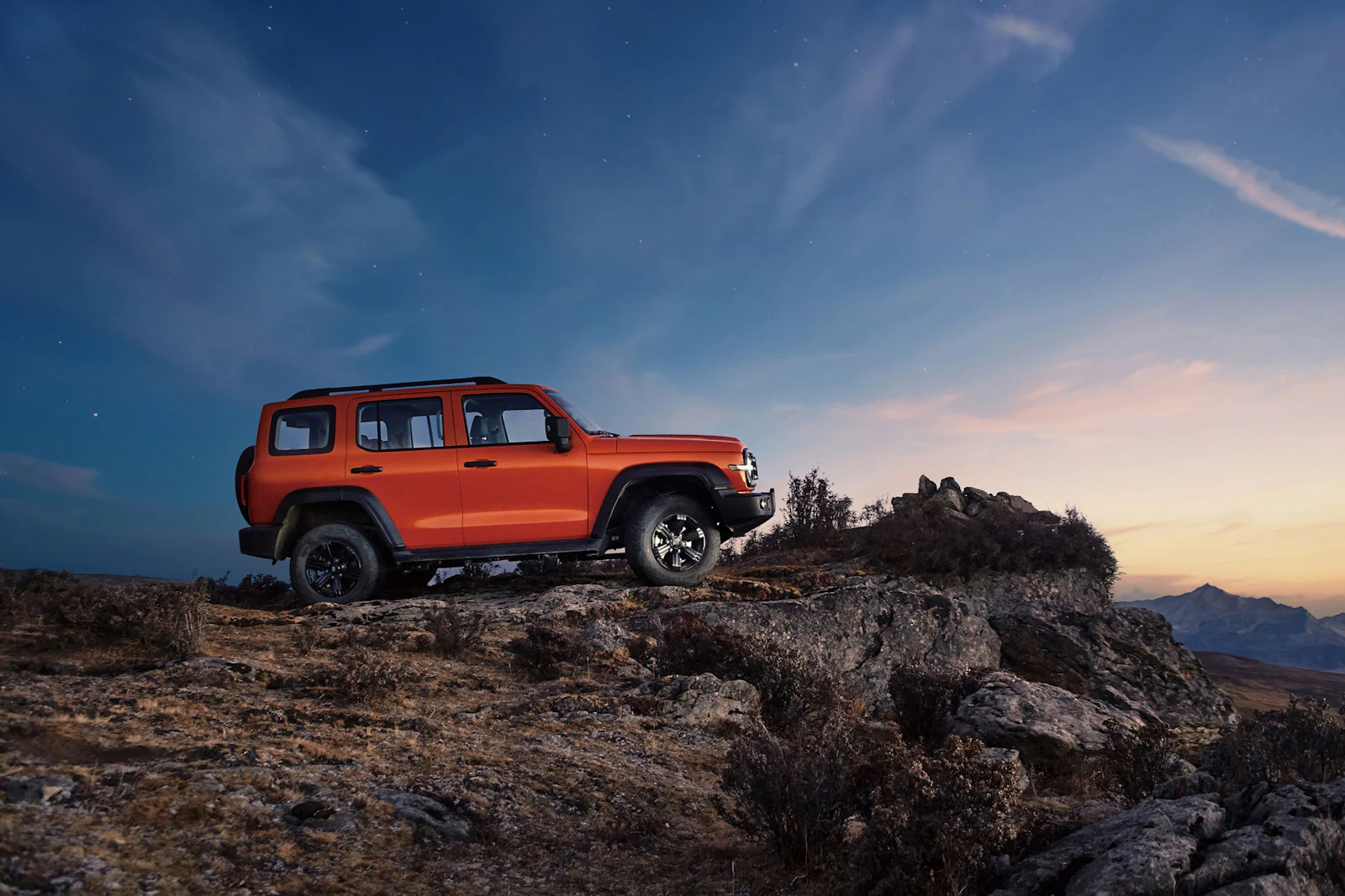 GMW Tank 300 foto exterior dinámica