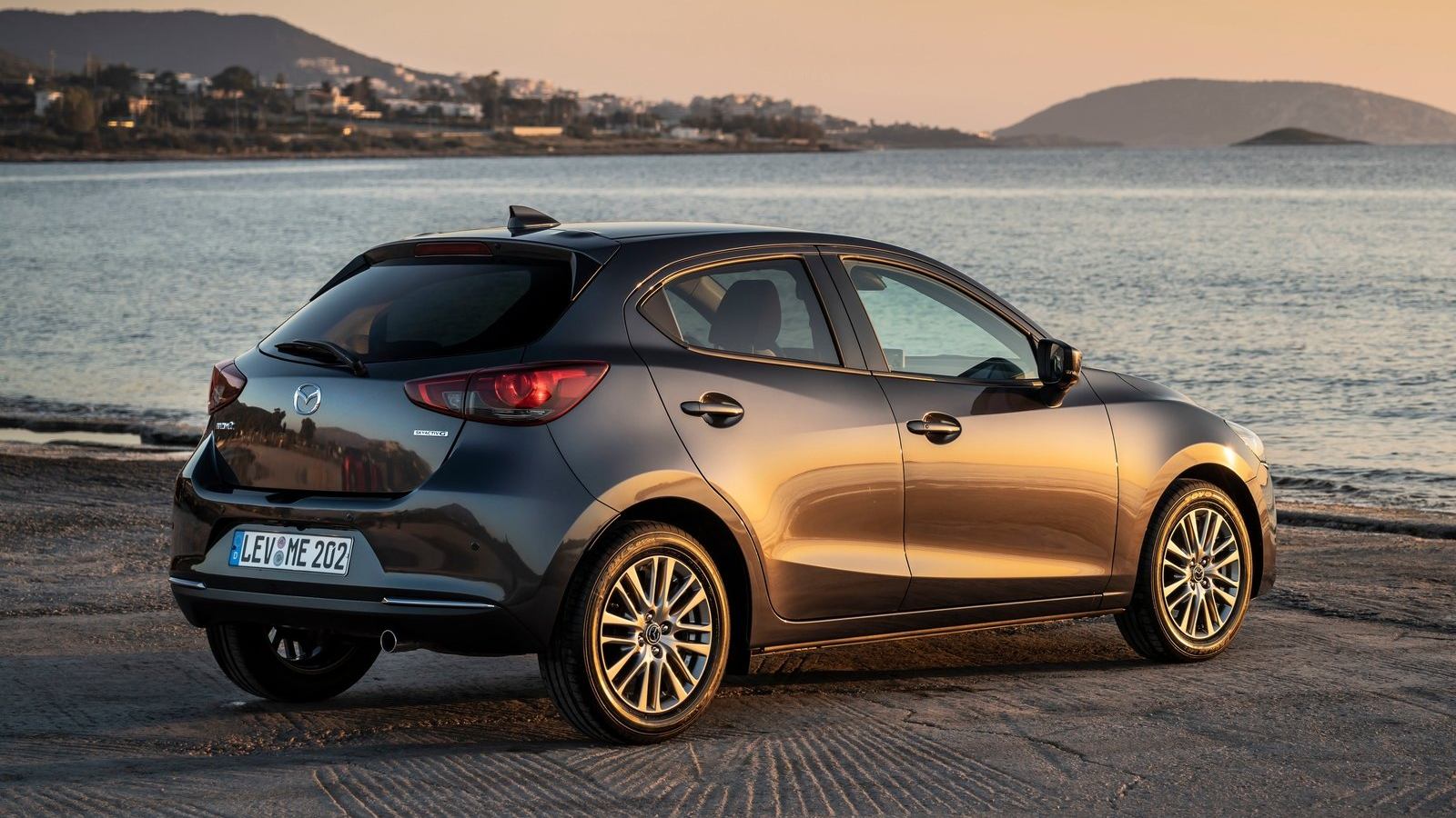 Mazda 2 2022