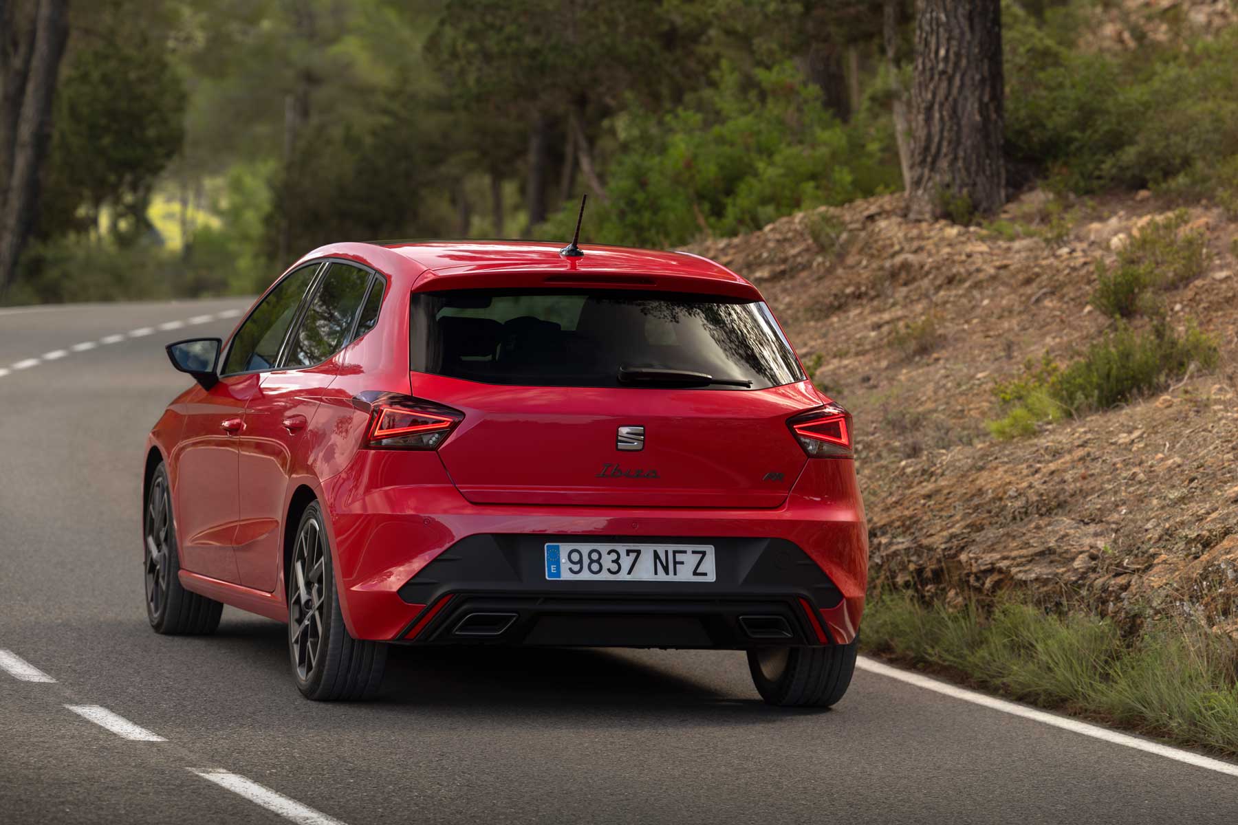 Nuevo SEAT Ibiza 2026 fotos exterior rojo
