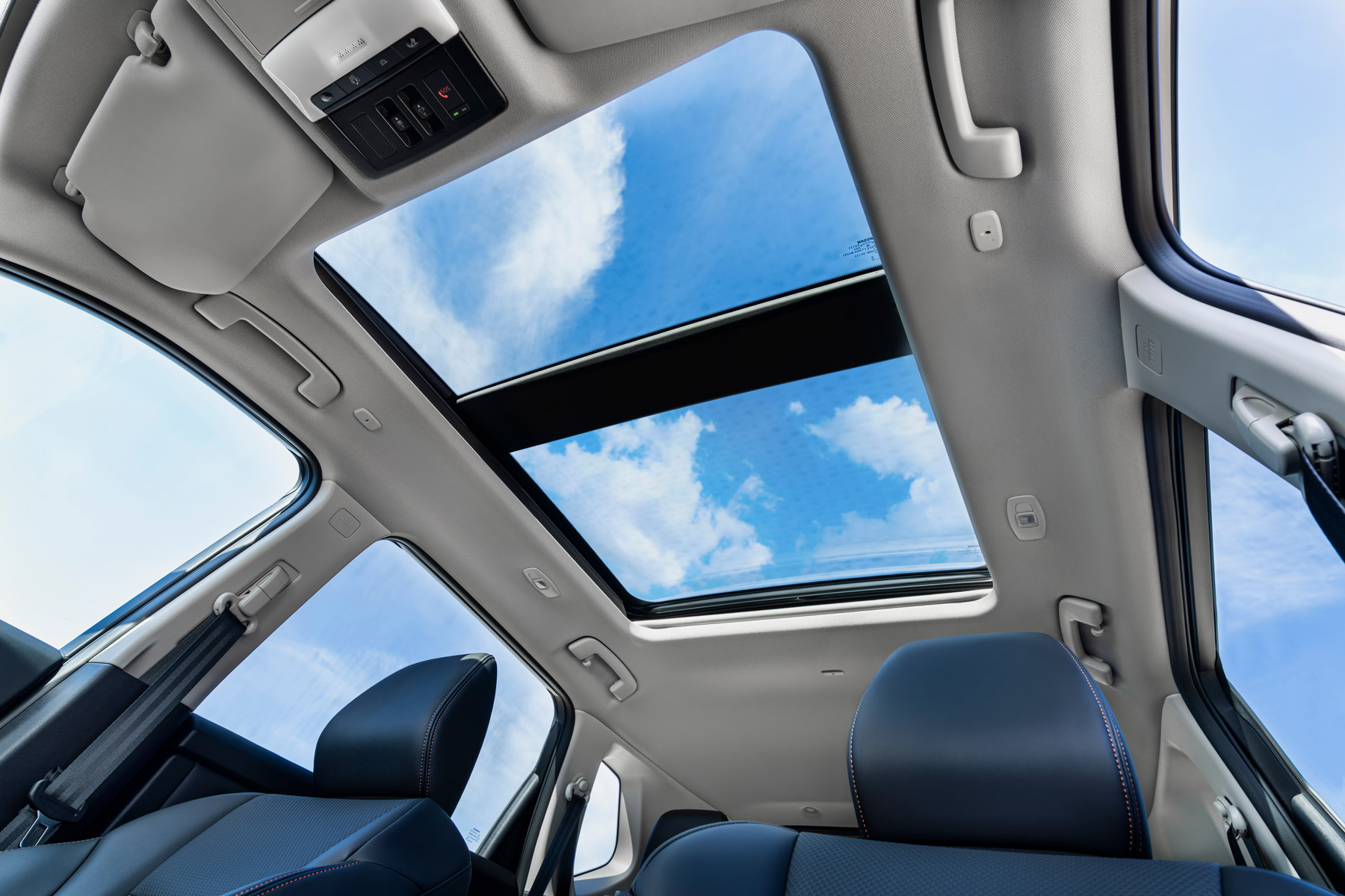 Nissan X-Trail 2026 foto interior techo