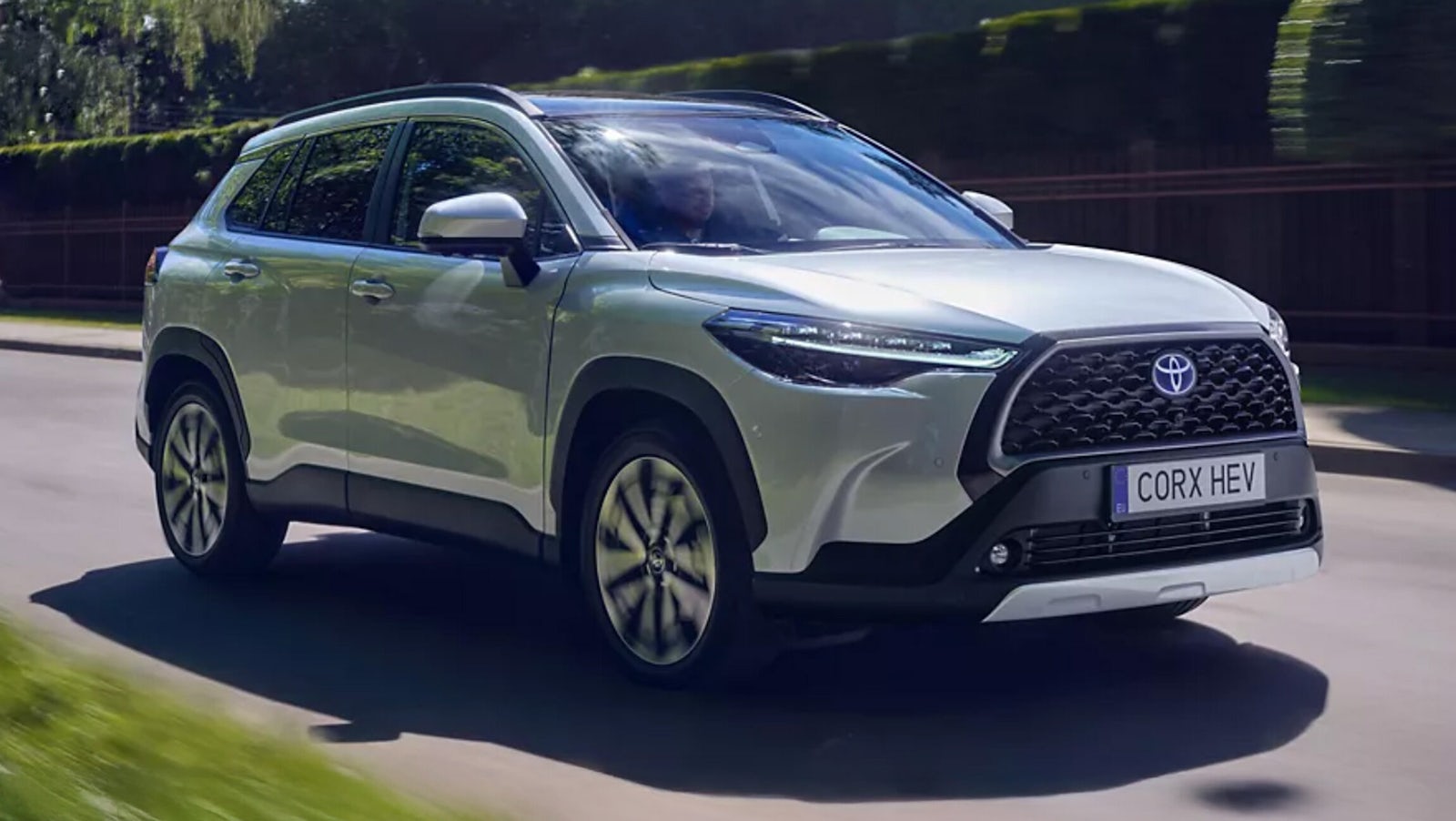 Toyota Corolla Cross foto exterior