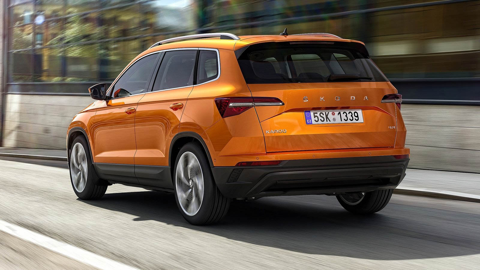 Vista conducción Skoda Karoq naranja