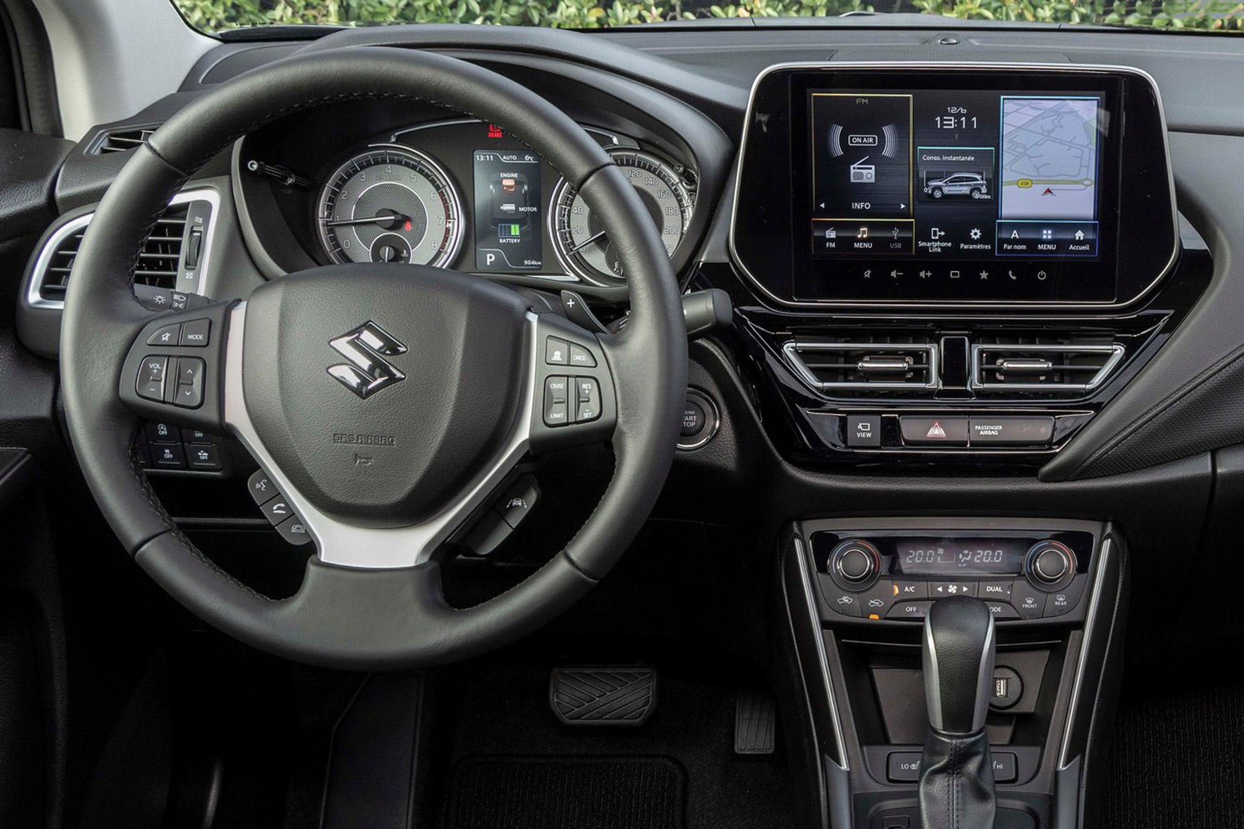 Suzuki S-Cross foto interior pantalla