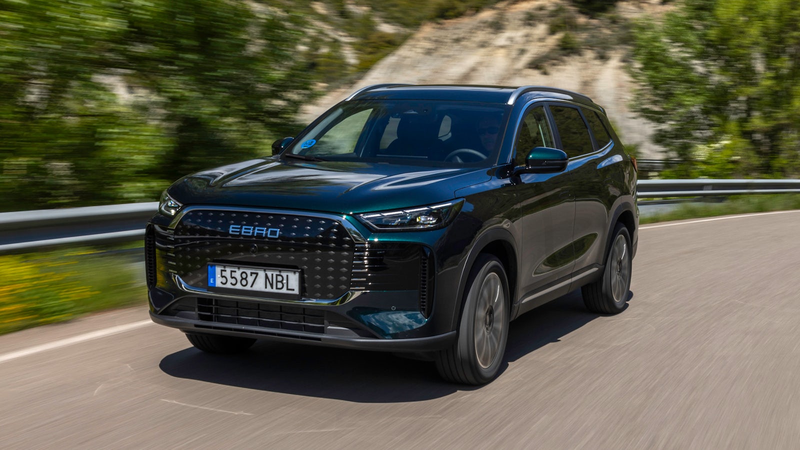 comparativa byd seal u dm-i vs ebro s800 phev