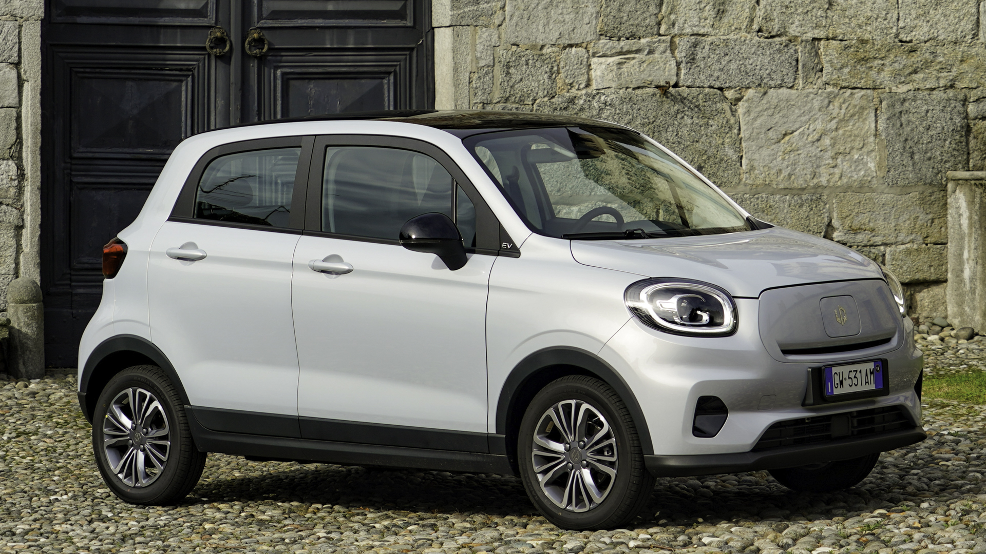 Comparativa Leapmotor T03 vs BYD Dolphin Surf