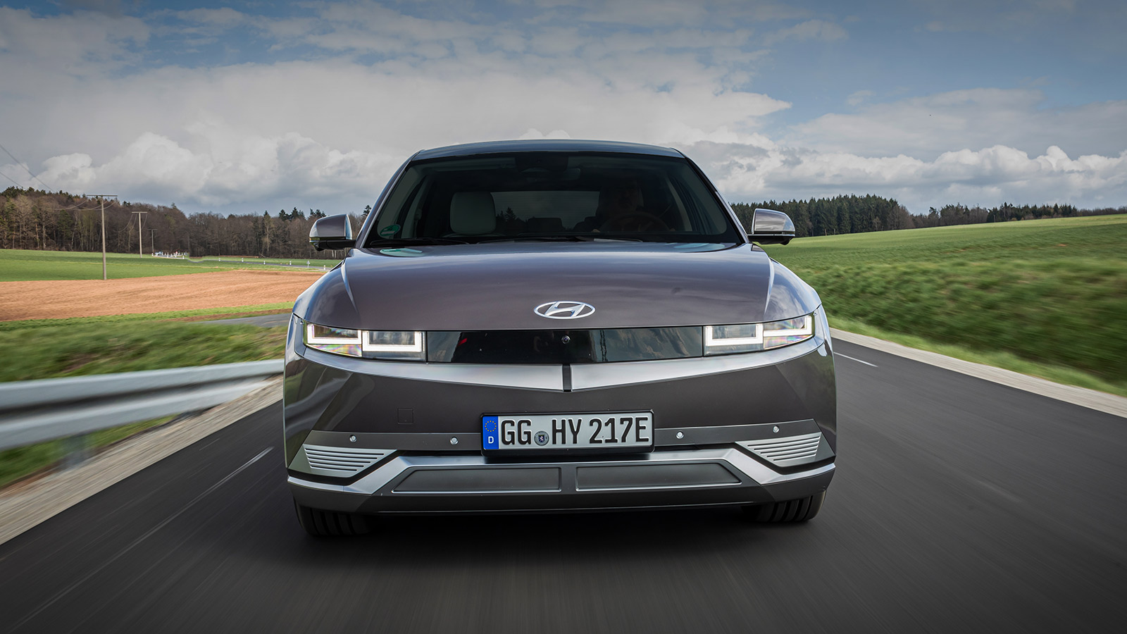 Comparativa entre Hyundai Ioniq 5 vs Volkswagen ID.4 | carwow | Carwow