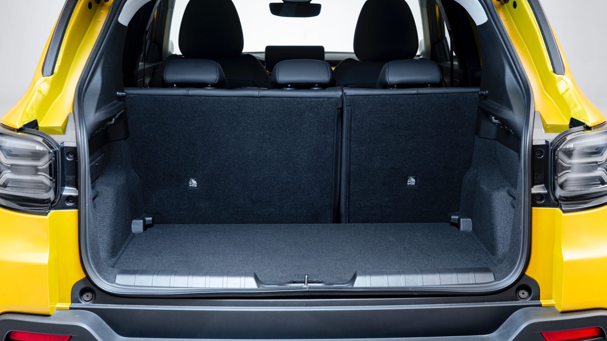 Comparativa Jeep Avenger vs Peugeot 2008