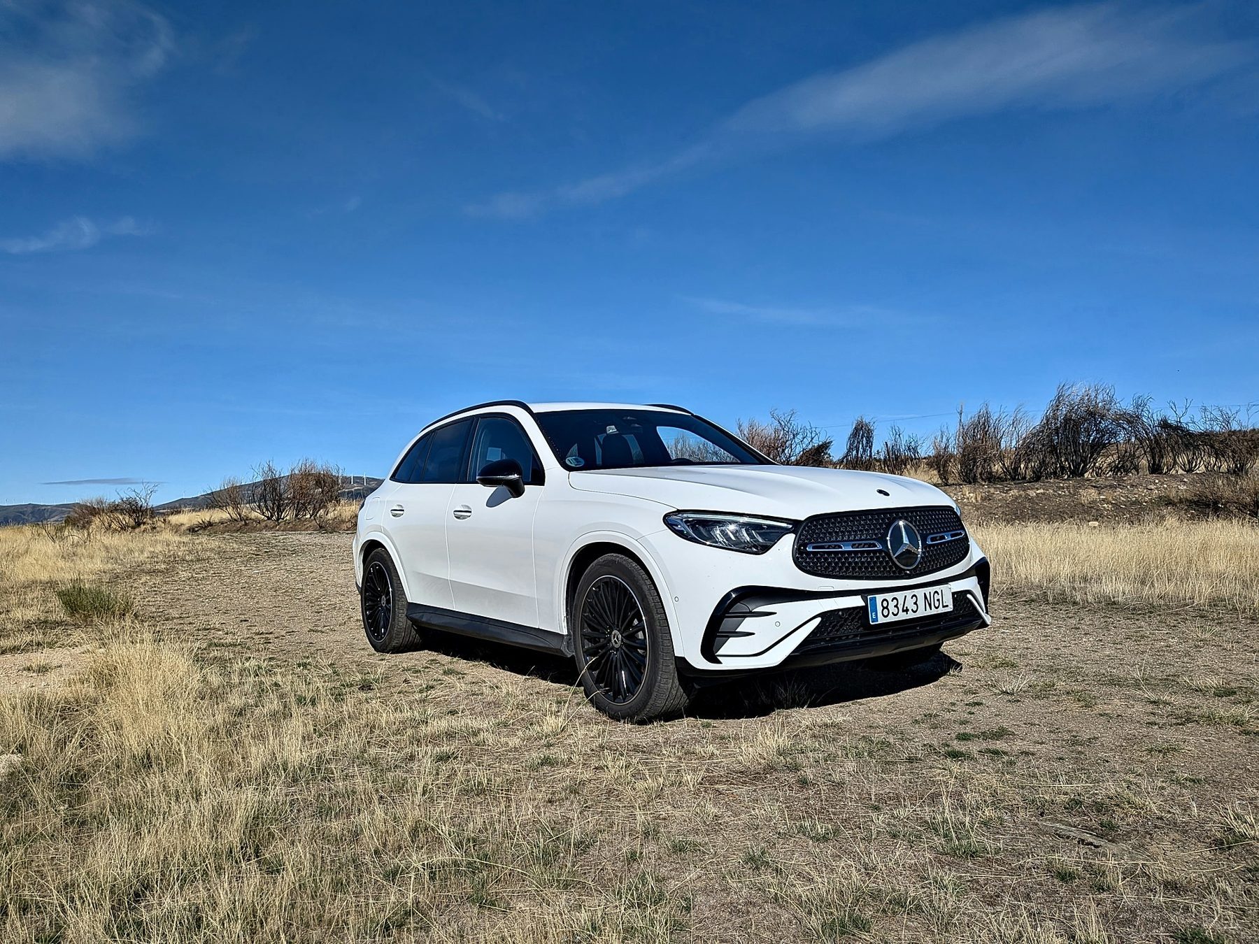 Mercedes GLC 200 4MATIC, frontal en tres cuartos desde el otro lado