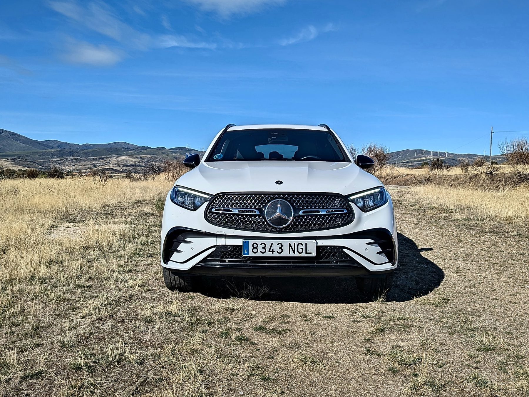 Frontal del Mercedes GLC 200 4MATIC con la calandra y la estrella