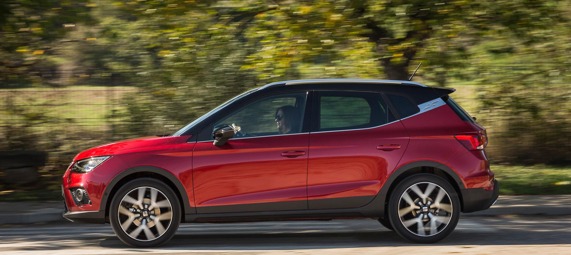 Comparar SEAT vs SEAT Arona cuál de ellos elegir carwow